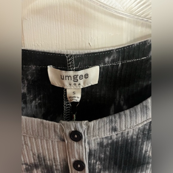 Umgee Black snd Gray Tie-Dye Long Sleeve Top NWT Size S - Picture 3 of 5